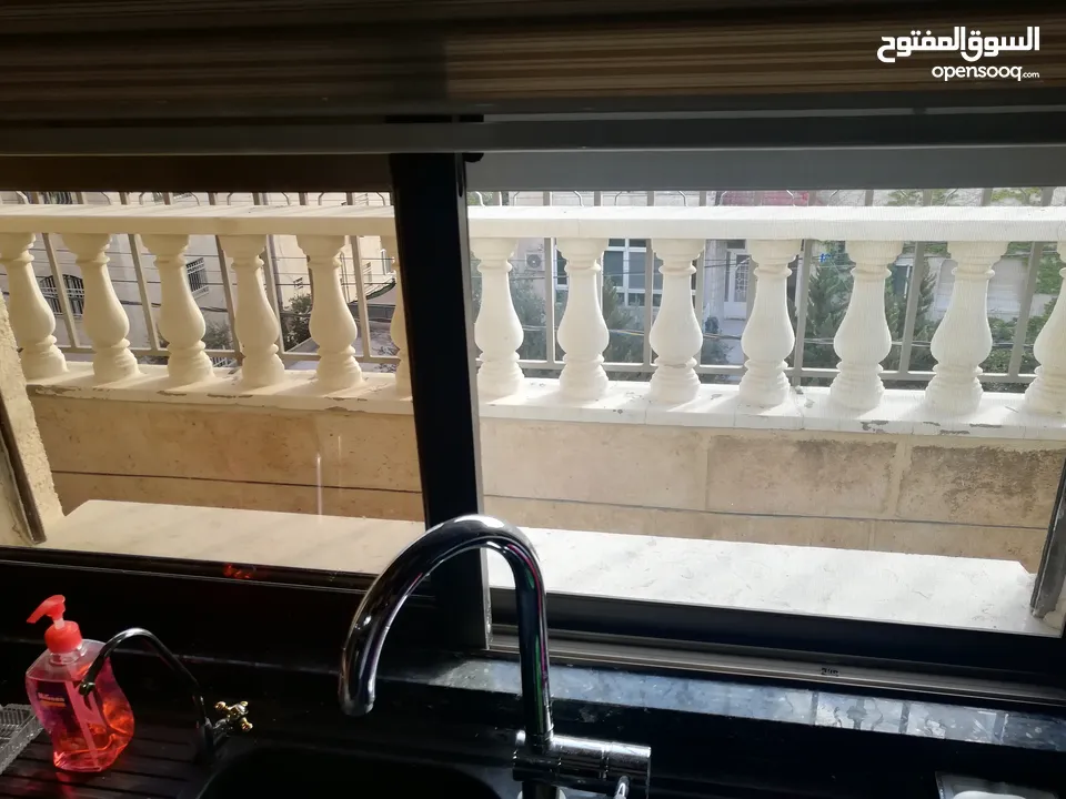 شقة جنوبية غربية للبيع شبه جديدة في طبربور -طارق شارع رطب قلبك