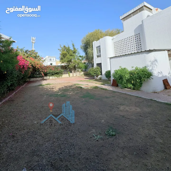 MADINAT QABOOS  CLASSIC 5+1 BR VILLA