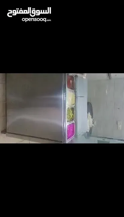 عدة مطعم للبيع
