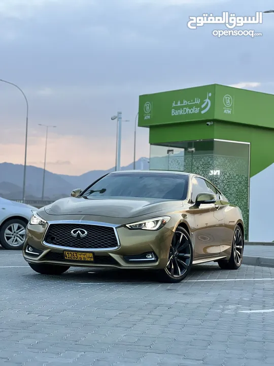 Q60 بلون ذهبي مميز