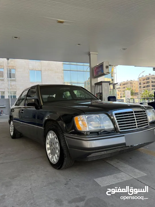 مرسيدس 300SEL