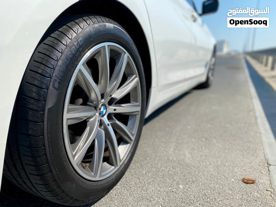 Full Option BMW 2020 5-series LOW MILEAGE