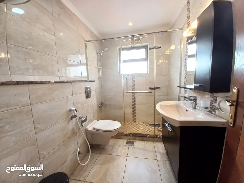 شقة مفروشة للإيجار في عبدون  ( Property 32766 ) سنوي فقط