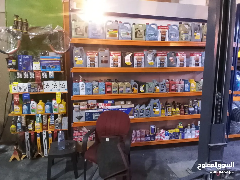محل اطارات وبناشر وتبديل زيوت وكهرباء سيارات للبيع بداعي السفر  للتواصل والاستفسار