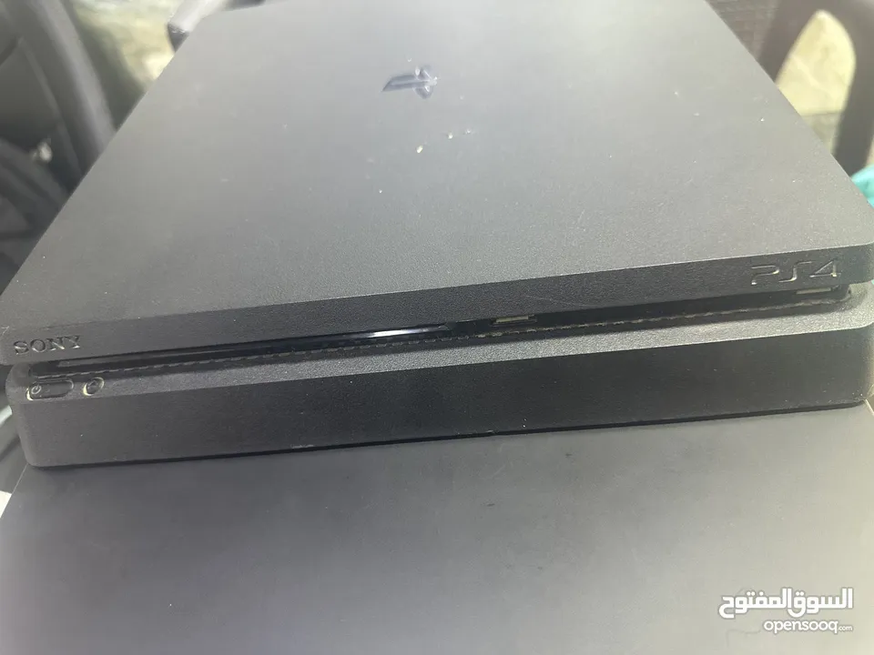 Playstation 4 slim مستعمل بحالة ممتازة للبيع