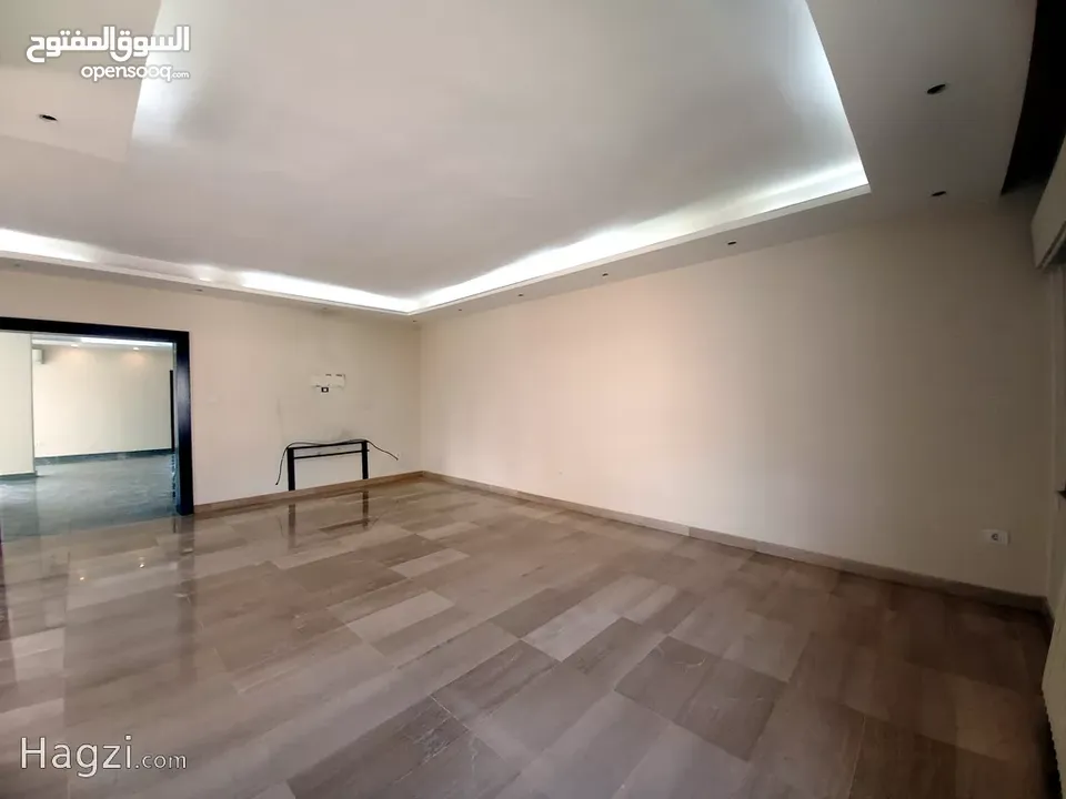 شقة غير مفروشة للإيجار 320م2 ( Property 17823 ) سنوي فقط