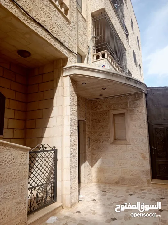 شقة فارغة للايجار في ضاحية الحاج حسن اعلان رقم 6 مكتب حواش