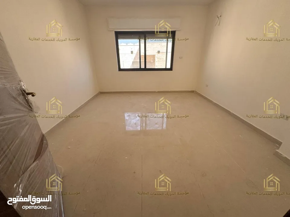 روف جديد لم يسكن مع ترسات بإطلالــــه بانوراما