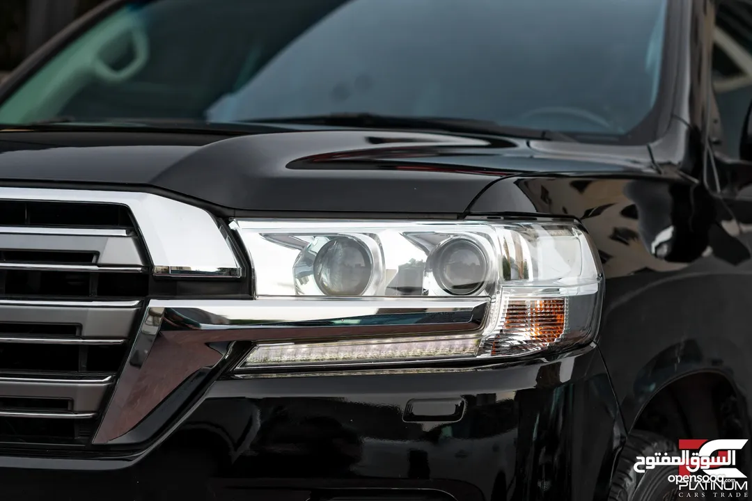 2018 Toyota Land Cruiser GX.R بسعر مميز 8 سلندر