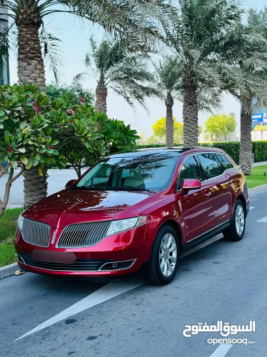 LINCOLN MKT  Year-2014 Single owner used car.The MKT is Lincoln's full-size luxury crossover