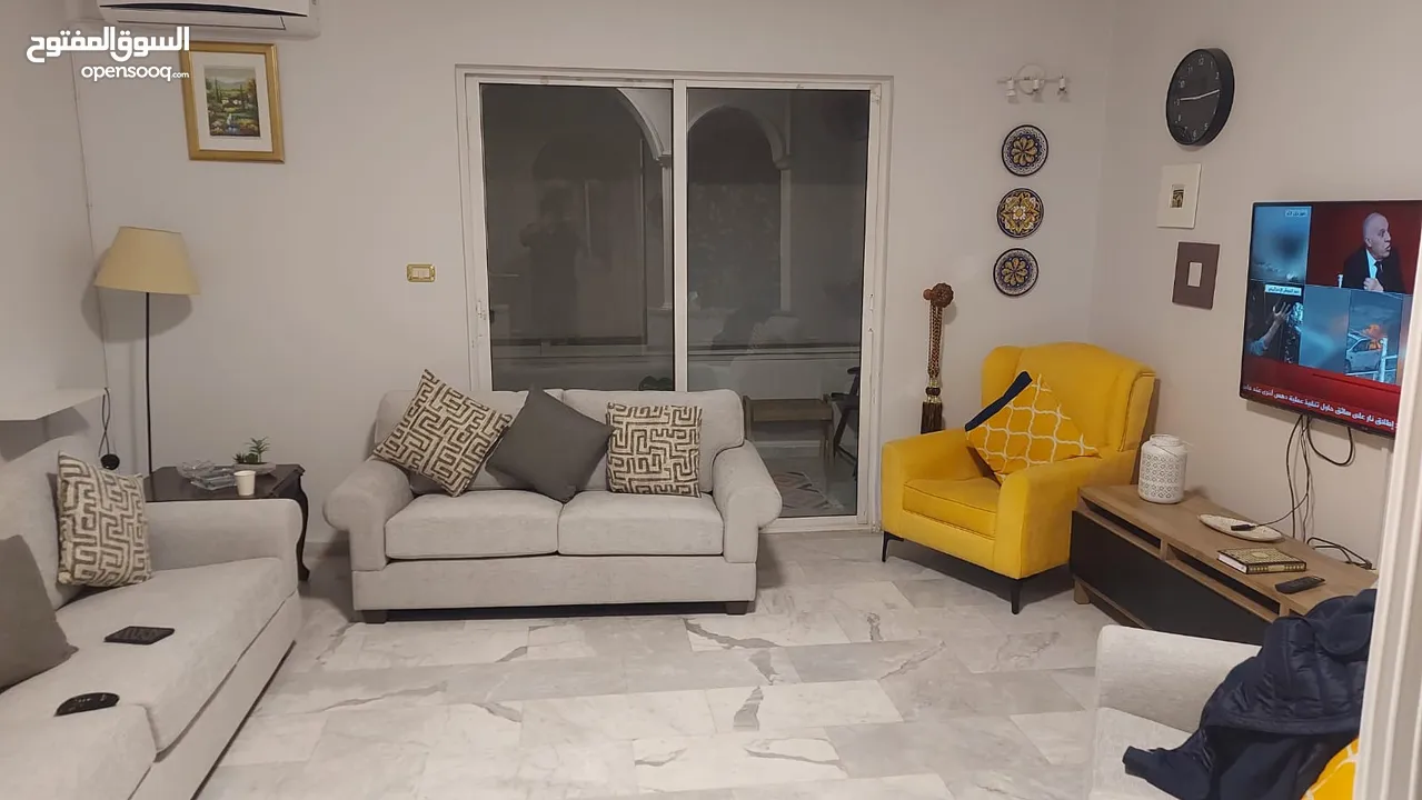 شقة نصف مفروشة للإيجار في دير غبار  ref : 14352
