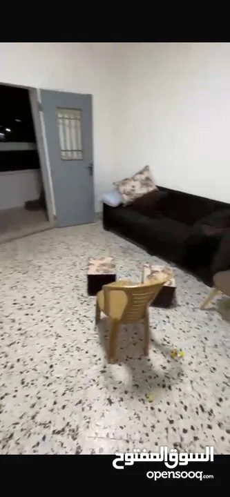 شقة لإيجار في منزل وليس إسكان