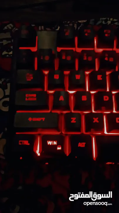 "عيش تجربة اللعب الكاملة مع كيبورد RGB بإضاءة متغيرة وتحكم كامل"