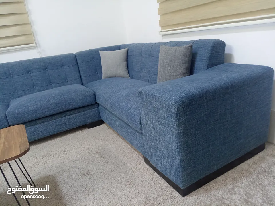 طقم كورنر مستورد امريكي بحالة الوكاله استعمال خفيف جدا للبيع بسعر مغري