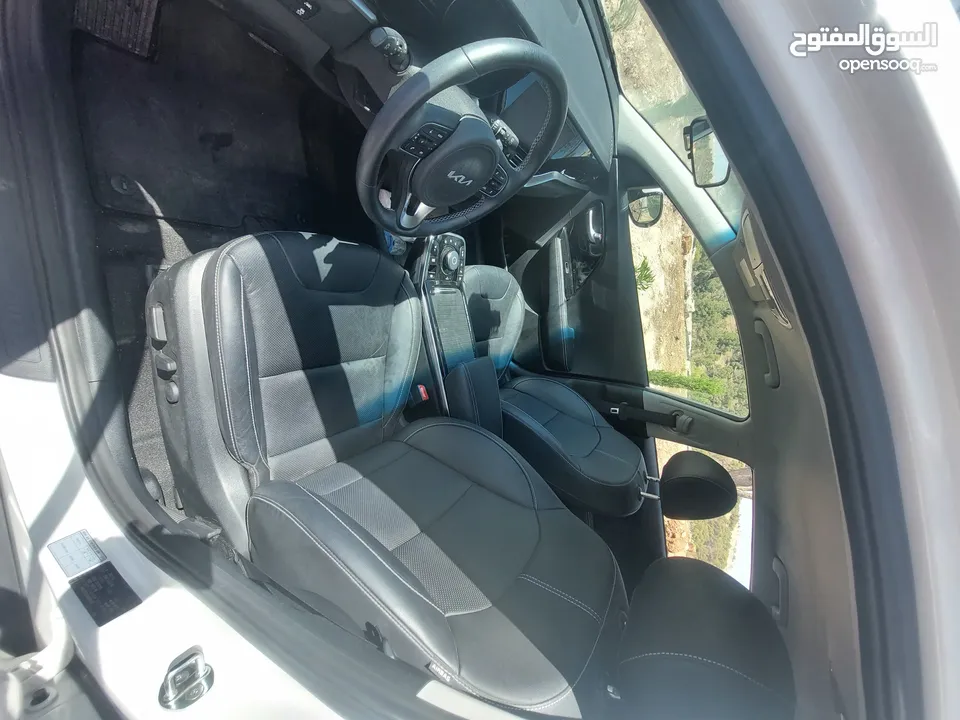 2022  كهرباKia niro