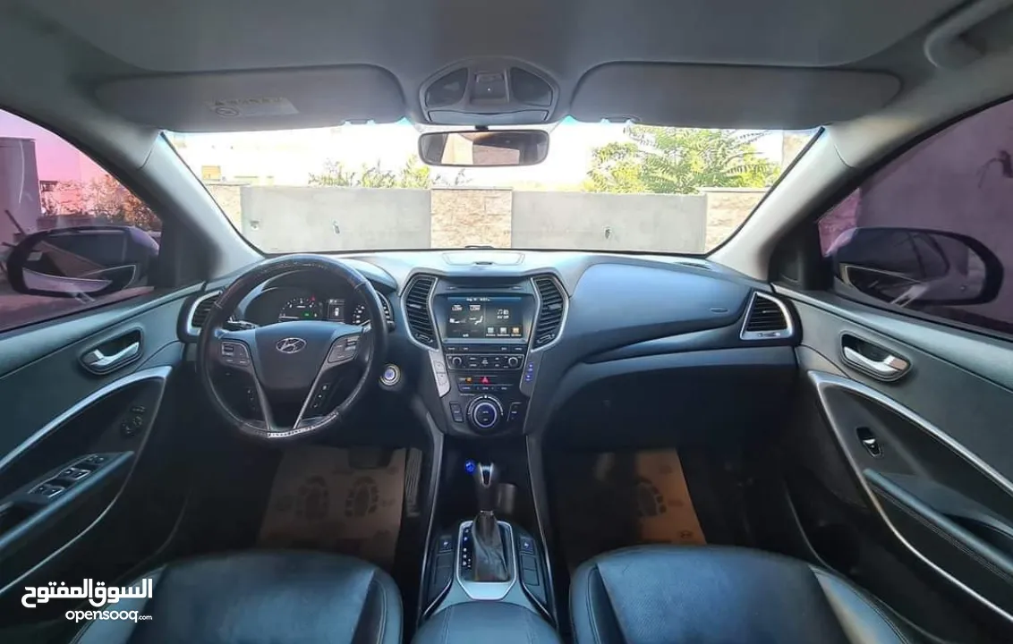 جيب هيونداي  سنتافي 2016  سبع ركاب للبيع