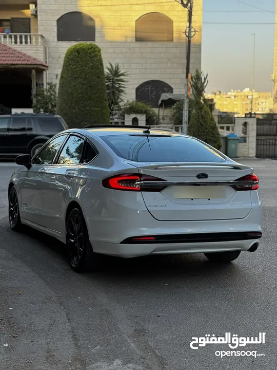 فورد فيوجن موديل 2018 فحص ثلاث جيد ... مضروب الراسيه خلفي.. استخدام شخصي... بحاله الوكاله..