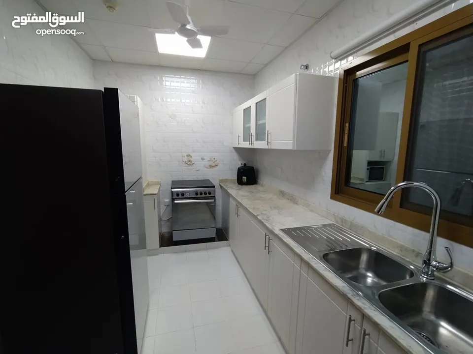 شقة مؤثثة وواسعة في بوشر في موقع ممتاز للإيجار Fully furnished apartment for rent in Bausher