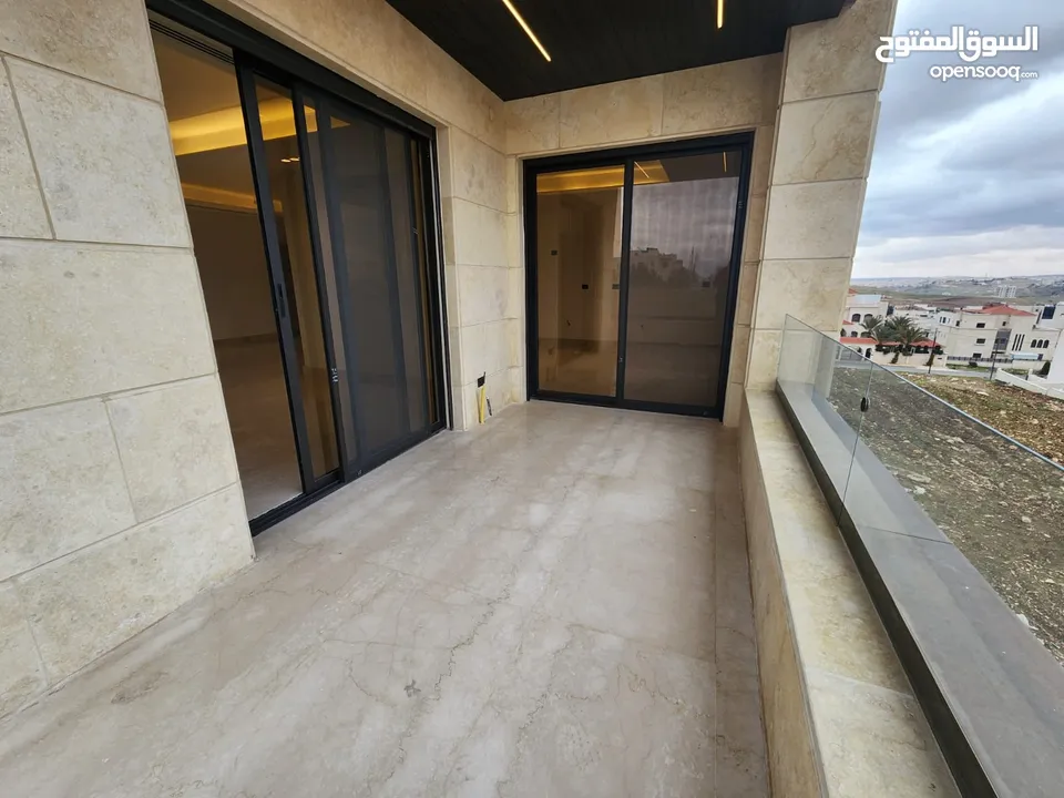 شقة فاخرة للبيع في منطقة الظهير - ref: 14486