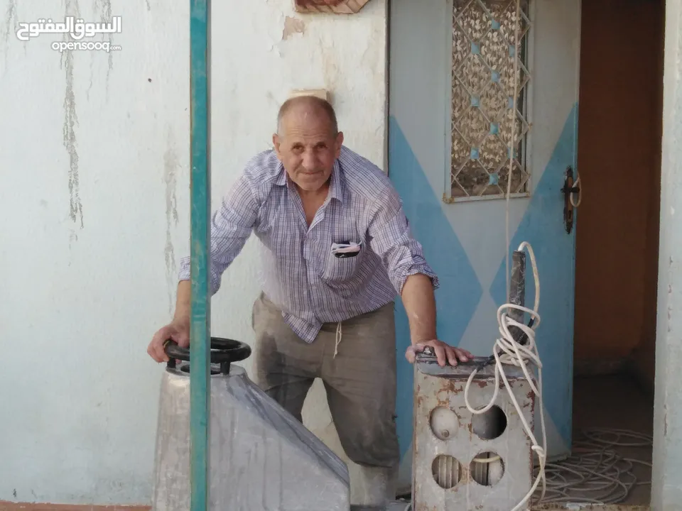 ابو أنس لجلي جميع أنواع البلاط بأفضل الاسعار