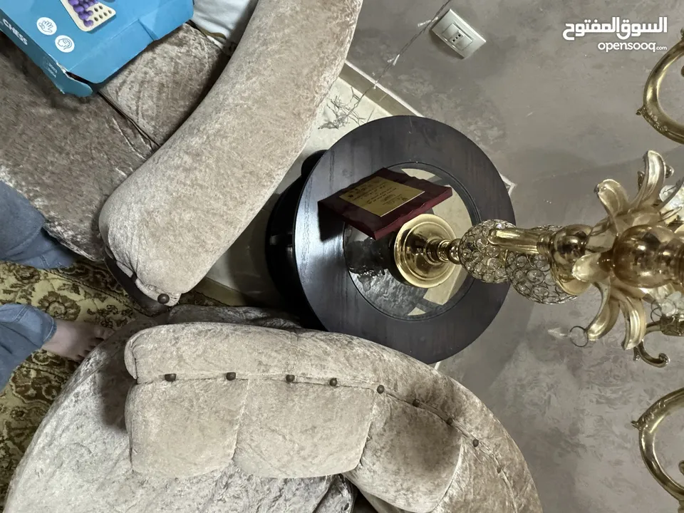 طقم كنب 7 مقاعد مع طرابيزات