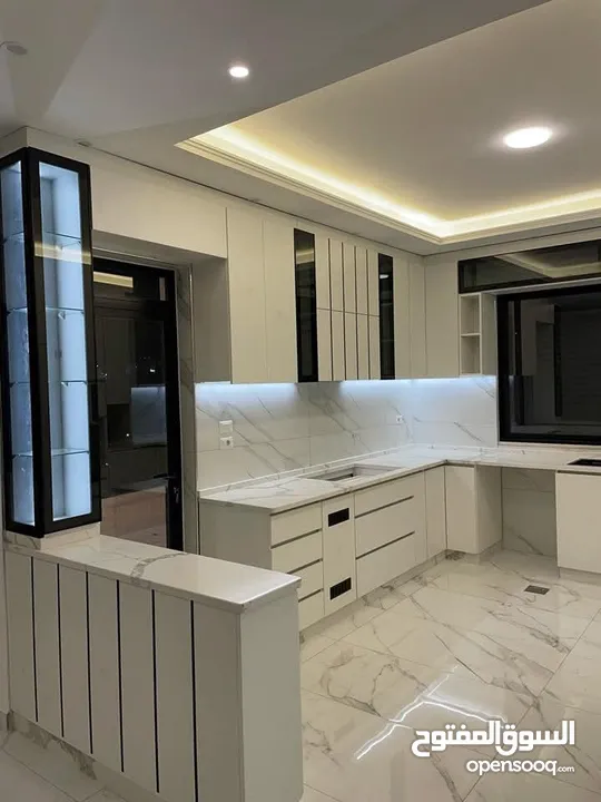 مطابخ مودرن لامنيت ايطالي كاش او اقساط بسعر الكاش