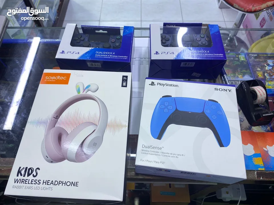 We are selling Kids wireless Headphones,controller & PS4,PS5 Games.