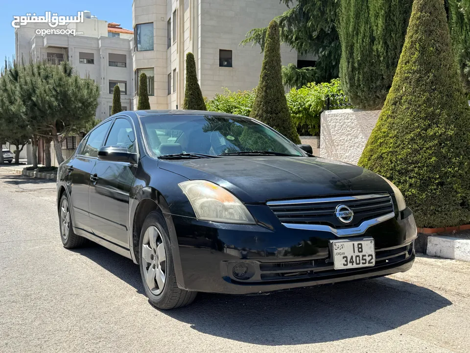 نيسان التيما بحالة ممتازة جدا بنزين