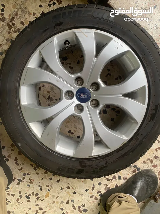 جنطات مغنيسيوم مع كاوتشوك بحالة جيدة