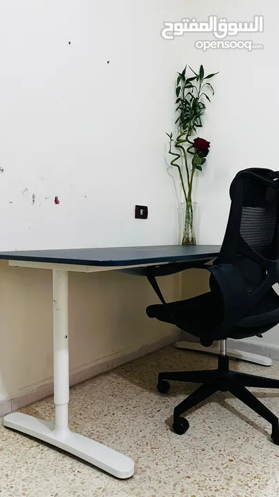 طاوله وكرسي للبيع ثقيل سبب البيع نزول عسوريا