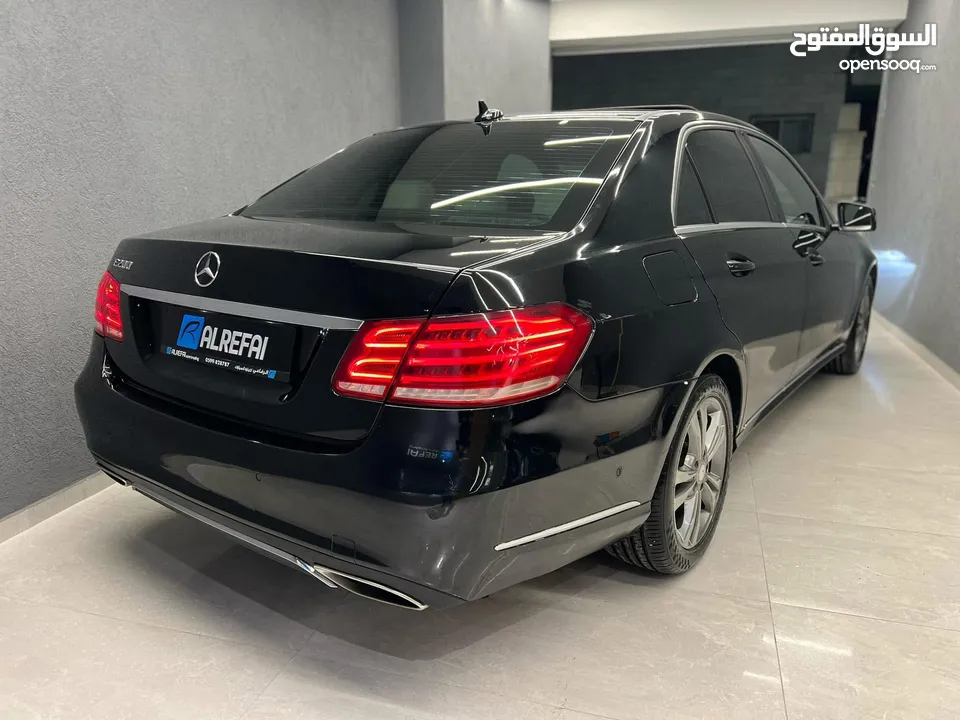 Mercedes Benz E200