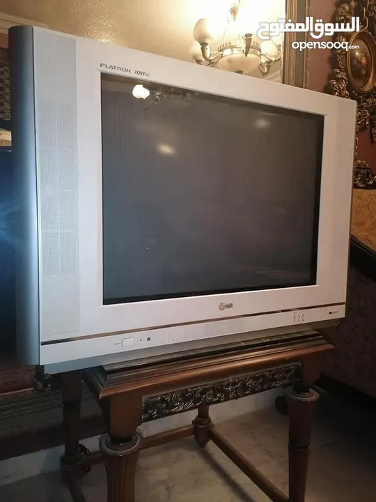 تلفزيون إلجي 32 بوصة Flatron معزز ب 6 سماعات
