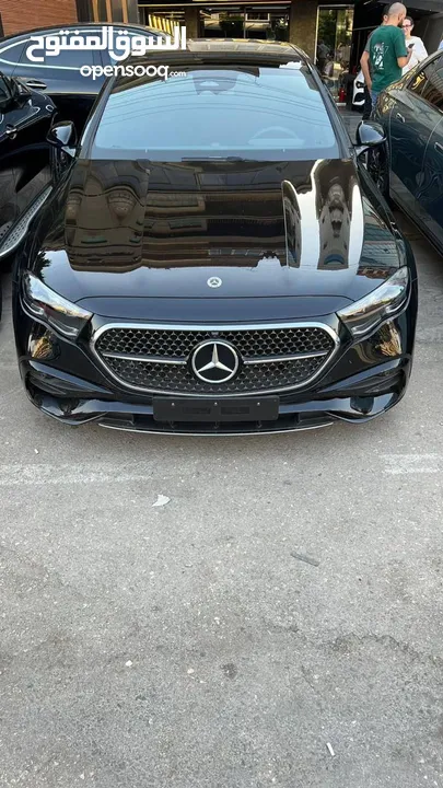 عربية Mercedes-Benz