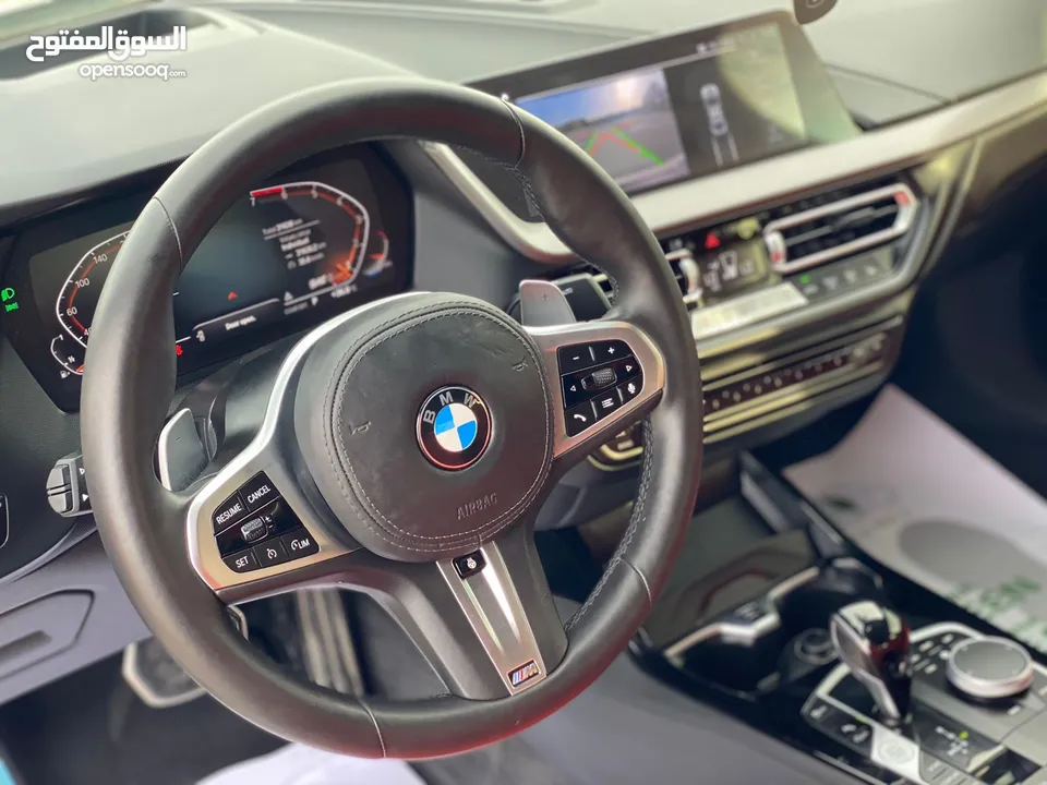 BMW 220i موديل :2022 بحالة ممتازة