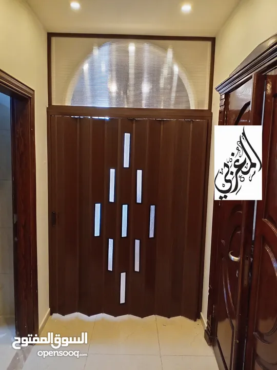 مؤسسة المغربي ابواب اكورديون  إيطالي و ستائر الزيبرا التركي  خدمة التركيب والتوصيل داخل عمان