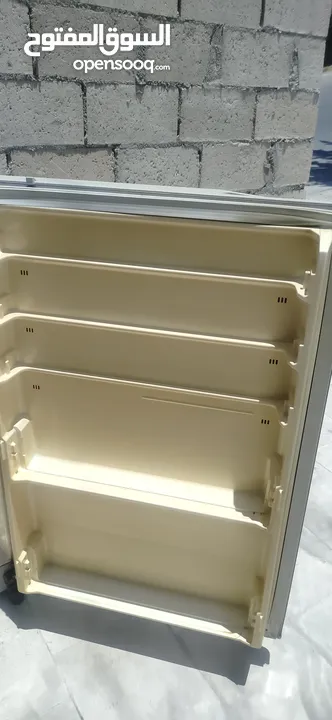 ثلاجه شارب مستعمل للبيع