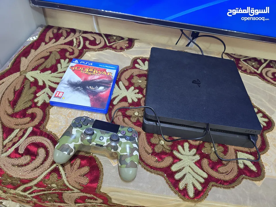 ps4 slim and 1pc controller and 1pc cd