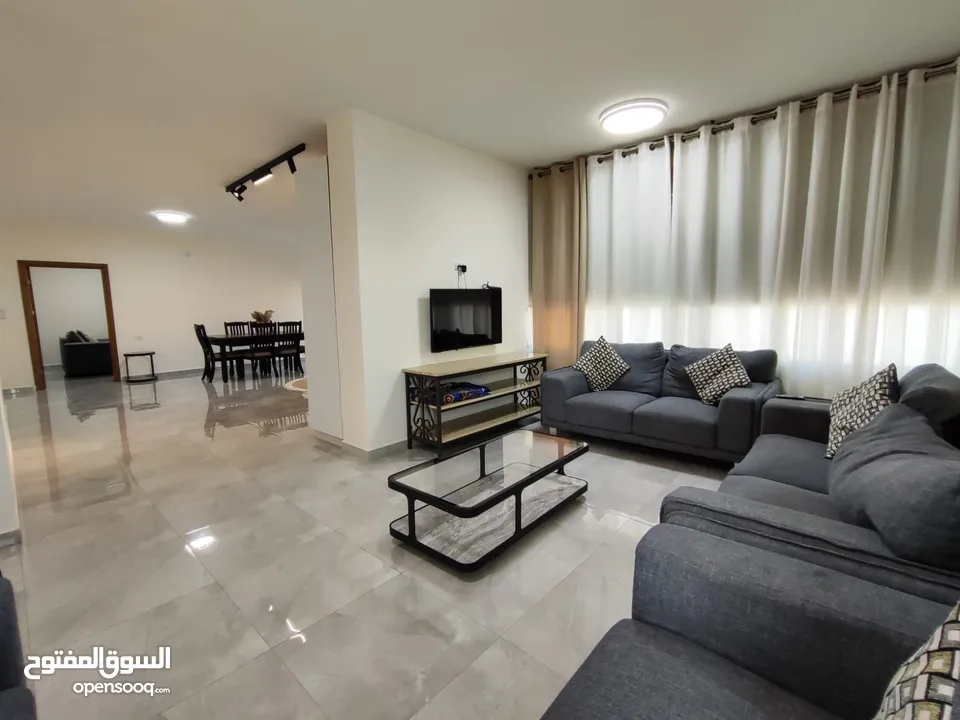 روف حصري فاخر للبيع – بيتونيا  إطلالة تحبس الأنفاس