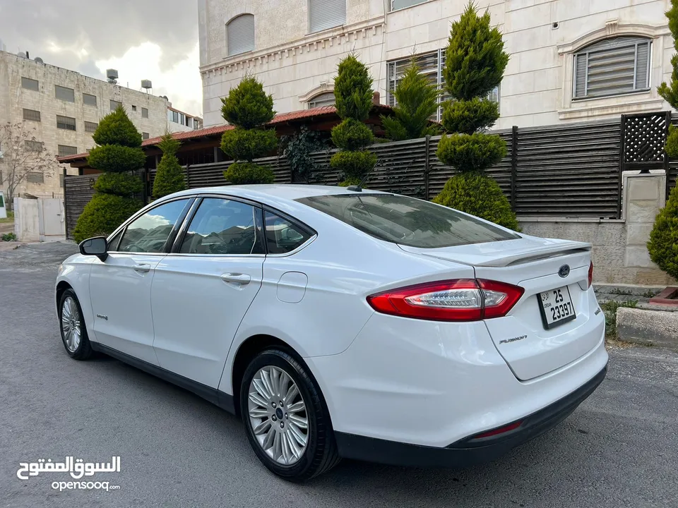 Ford Fusion Haybrid   2000cc موديل 2014