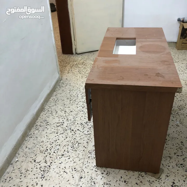 طاولة خياطة تفصيل للبيع