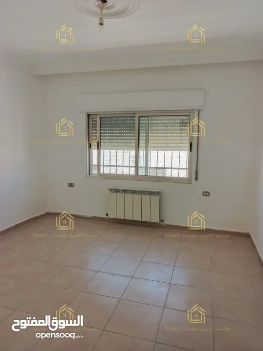 شقة مميزة - الجبيهة - 3نوم1ماستر - 220م - بلكونتين بإطلالــــه مميزة - قرب الخدمات العامة