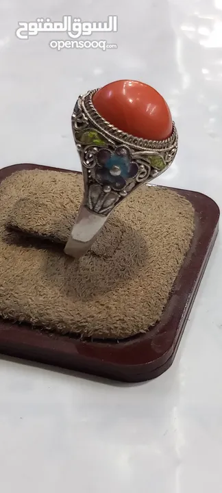 خاتم فضة مرصع بحجر مرجان حر