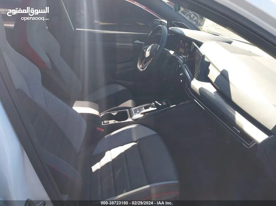 لوكس واجن جولف GTI 2023 فل مواصفات