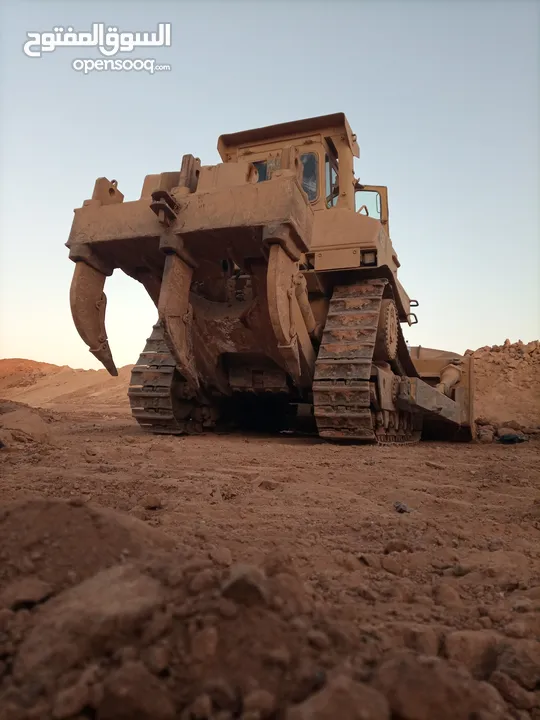 بلدوزر D8L +لودر 470 +حفارة 450 +حفارة 300 للإيجار
