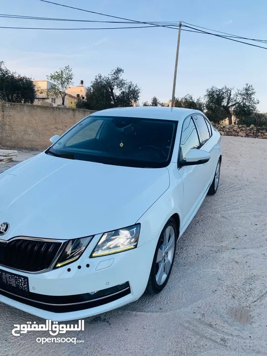 سكودا اوكتافيا 2018