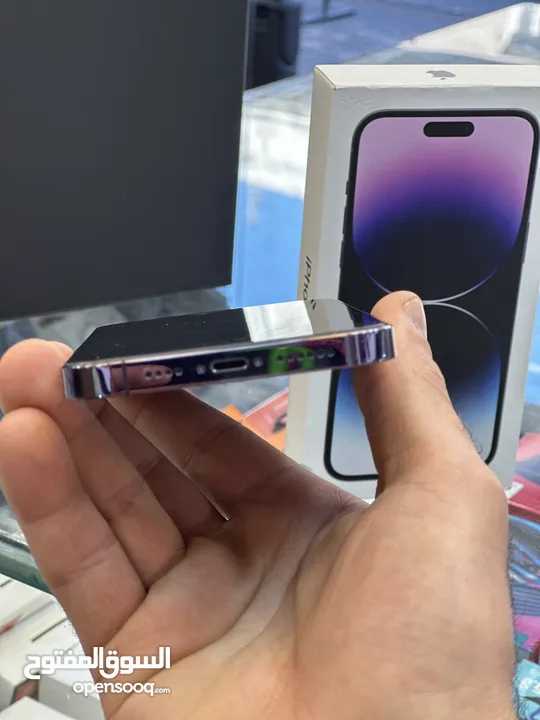 iPhone 14 pro Max .256 g .  مع كفاله  لشهر 8 . جهاز بحالة الجديد . B.95 معالكرتونه و الشاحن الاصلي