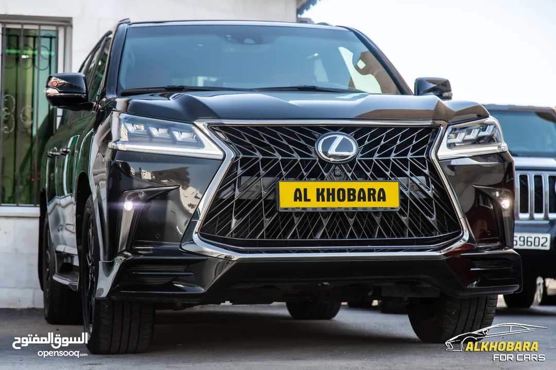 Lexus Lx570s Black Edition 2020   السيارة مميزة جدا و قطعت مسافة 64,000 كيلو متر فقط