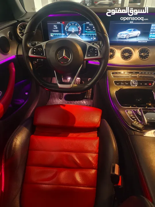 مرسيدس Convertible  E200 AMG لون اسود موديل 2018 وارد الوكاله بحاله ممتازة-بنزين