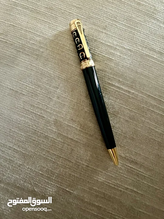 قلم اقنر اصلي نظيف جداً