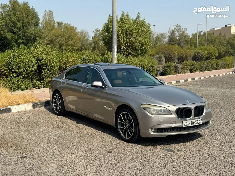 بي ام 730Li بحاله نادره